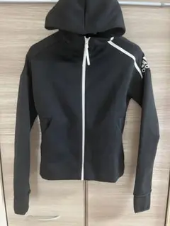 adidas フード付きジャージ