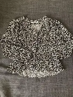 【来週迄セール価格！】美品　SNIDEL 花柄ブラウス　0 ブラック　ホワイト