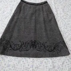 エディーバウアー スカート グレー 刺繍入り ひざ丈 フレア