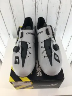 ガエルネ ロードバイクシューズ ビンディング カーボン 42 spdsl Amazon.co.jp: [ガエルネ] ビンディング シューズ コンポジット