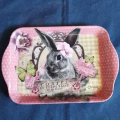 小さなうさぎの金属製トレー中古品