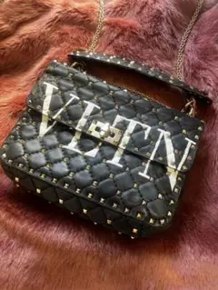 2025年最新】valentino ロックスタッズ ミディアム バッグの人気