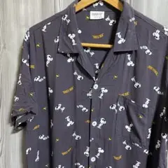 q6 PEANUTS ピーナッツ　グラサンスヌーピー開襟アロハシャツ