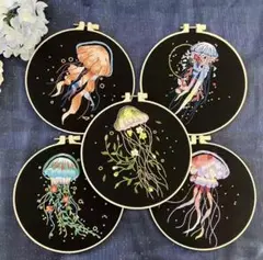 初心者向けクラゲ刺繍キット