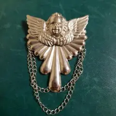 ブローチ