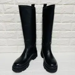 Item thumbnail for item 363378b9-b368-44b1-8a6e-69d7cdcb031f