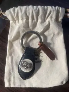 IL BISONTE 黒 レザー キーリング