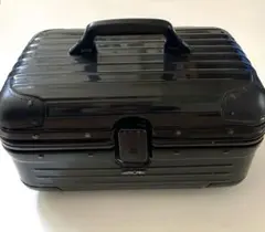 RIMOWA Samba Nova ビューティーケース マットブラック 18L RIMOWA Samba Nova ビューティーケース 18L マットブラック 鍵付