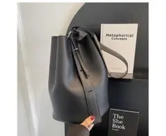 美品！バケツ型ショルダーバッグ 7段階調整可能