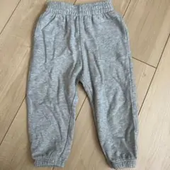 グレーのスウェットパンツ　18-24ヶ月