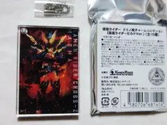 仮面ライダークローズマグマ　ドミノ風チャーム　①