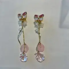 フラワーデザイン ダングルイヤリング