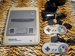 【ジャンク品】スーパーファミコン 本体・純正 コントローラー 2個 セット