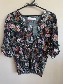 Abercrombie & Fitch フラワープリント トップス M