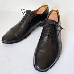 【美品】キャサリンハムネットロンドン　内羽根ストレート 31611／25cm
