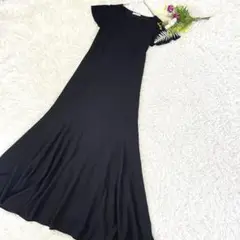 〝ウィルセレクション〟美品　黒　フレアマキシ丈ワンピース　後ろ編み上げ　M