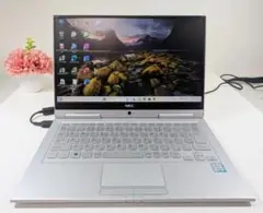 【美品】軽量（769g）ノートパソコン✨win11✨SSD256GB✨️持ち運び