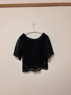 黒いオフショルダーシャツ 透かし編み　フリーサイズ