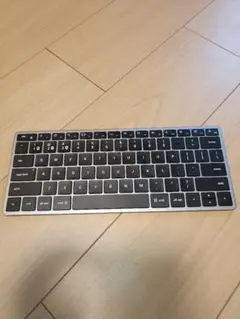 【スタンド付き】Satechi スリム X1 Bluetooth US 配列