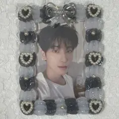 Item thumbnail for item 1068415a-af71-4699-94b7-ee9a1d23c94e