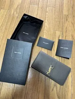 イヴサンローラYSL イブサンローラン 長財布 レディース 正規品 美品