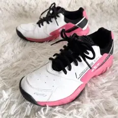 【美品】YONEX ヨネックス テニスシューズ パワークッション レディース