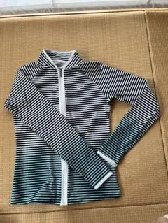 NIKE 長袖水着　M ラッシュガード