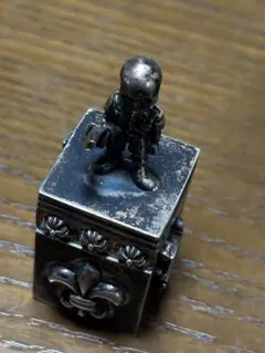 Item thumbnail for item 83ff3c18-ed6a-4008-8885-648d9b81d97c