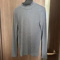 UNIQLO✴︎レディース グレー タートルネック M