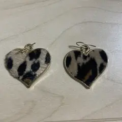 ハート　ヒョウ柄ピアス
