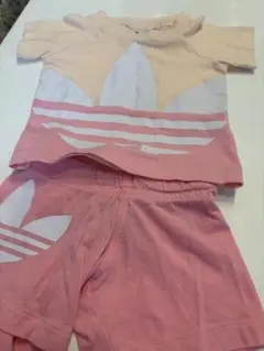 adidas ピンク Tシャツ・ショートパンツセット 60