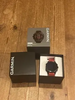 garmin マルチスポーツgpsウォッチ fenix8 赤バンド付き　43mm