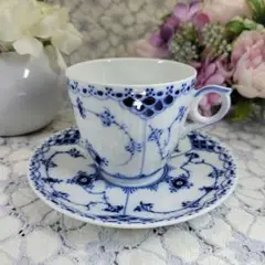 未使用、1級品、ロイヤルコペンハーゲンハーフレースデミカップ&ソーサー1客です。