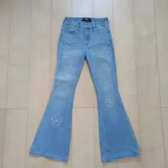 Hollister 花柄フレアジーンズ ♡