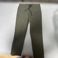 限定カーキ ウエストゴム チノパンUNIQLOセオリー