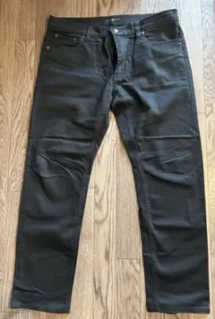 +J UNIQLOブラックデニム レギュラーフィット