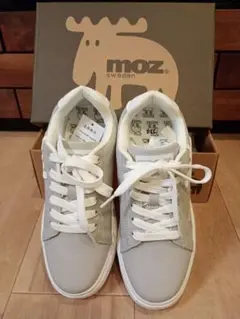 新品未使用　moz スニーカー グレー/ホワイト 23.0cm