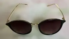 ブラックキャットアイサングラス