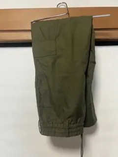 オリーブ色 Mサイズ ワークパンツ