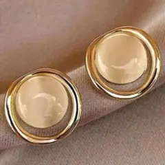 Item thumbnail for item 96220715-3ec0-4a86-bf9d-13c9d35a0993