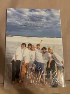 ONE N' ONLY 1st PHOTO BOOK “Jornada”
