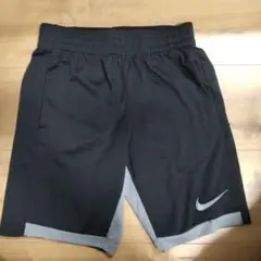 子供服　 女の子　男の子　NIKE　　サイズ120