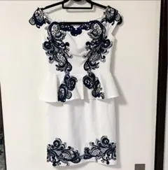Andy キャバ 結婚式 オフショルダー