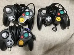 HORIコン×2、GCコン×1
