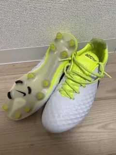 マジスタオーパスFG 日本未発売 サッカースパイク