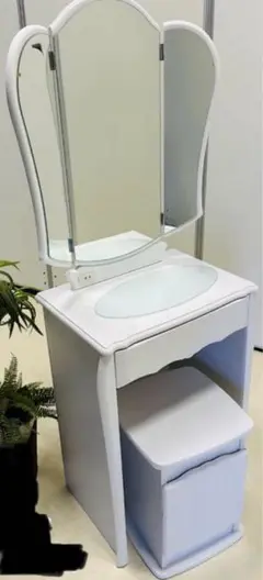 ホワイト三面鏡ドレッサー ニトリ‼️