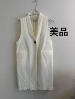 JEANASIS 【完売品 美品】アイボリー ノーカラーベスト、ジレ