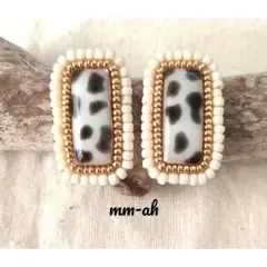 再販♡2 手書きカウ柄スティック刺繍ピアス♯BLACK