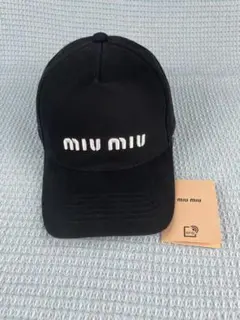 miu miu 黒 キャップ