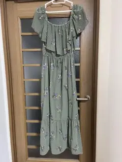 【値下】grace continental カーキ フリル付きマキシドレス